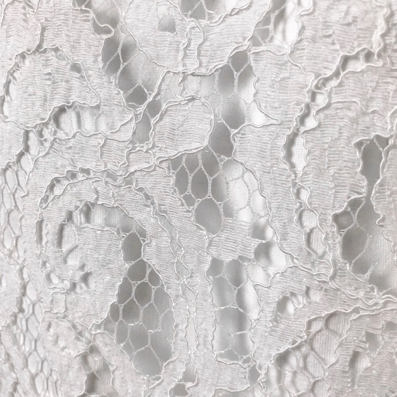 Urban Outfitters open back lace bodycon dress - Picture 4 of 7